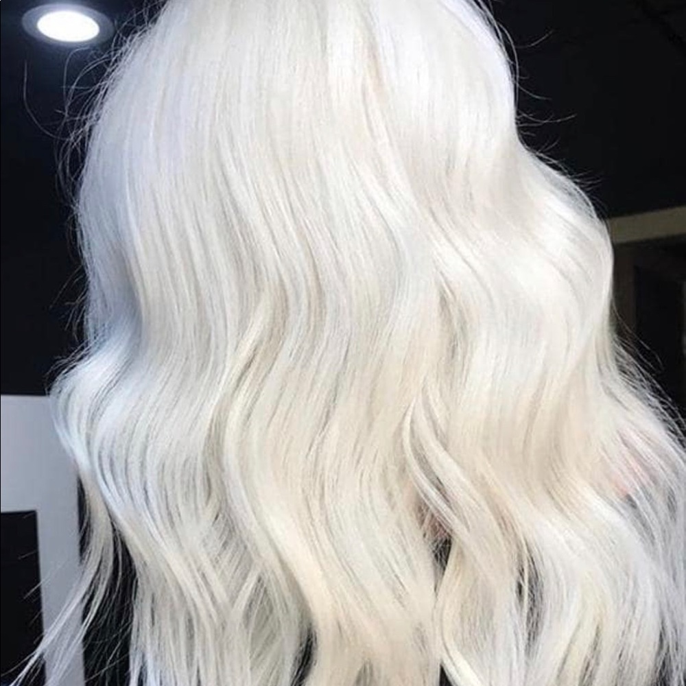 LOOKING FOR Platinum Blonde tape ins